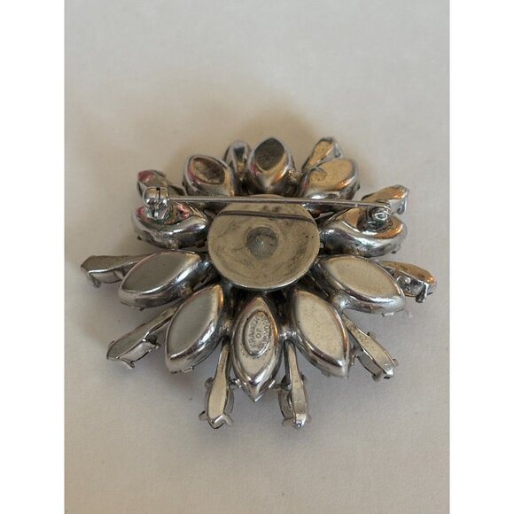 Kramer of New York Pin Brooch Vintage Jewelry Red Rhinestones Sparkles 2 inch - Picture 5 of 7